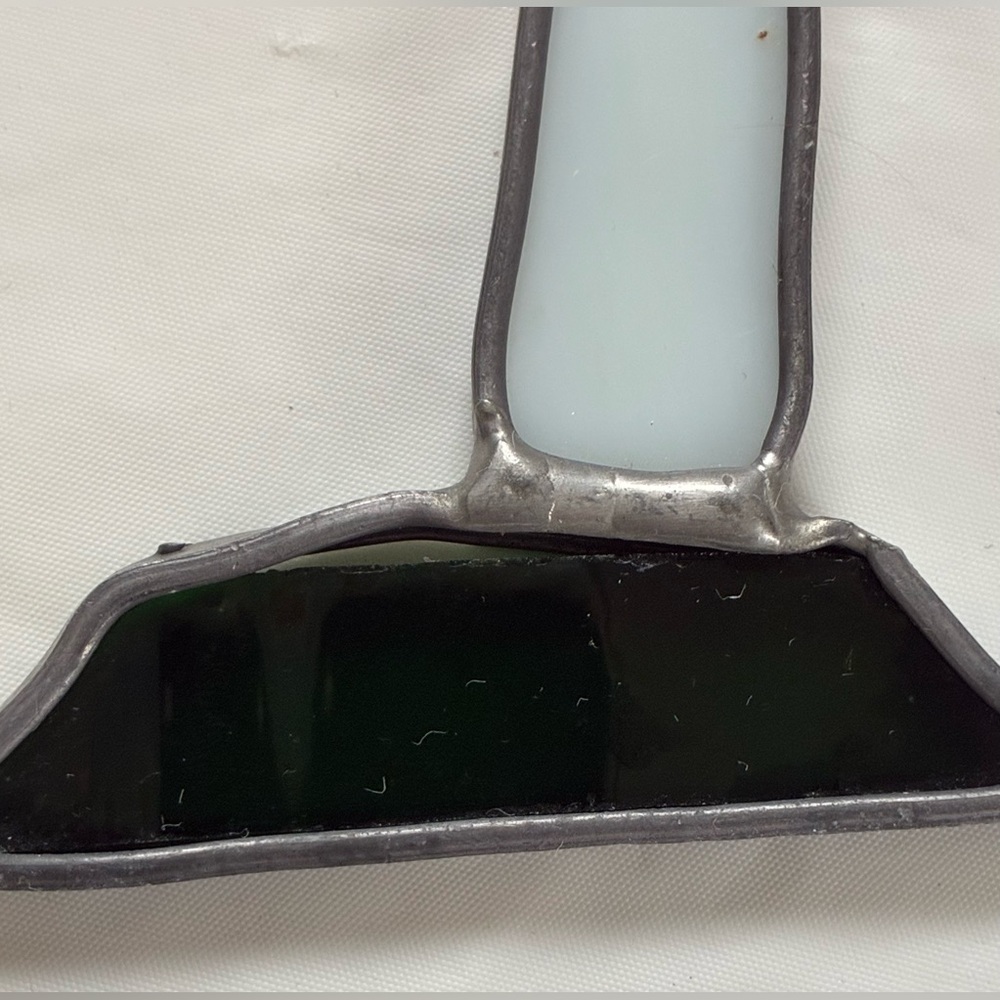 STAINED GLASS LIGHTHOUSE SUN-CATCHER ORNAMENT - Picture 5 of 5